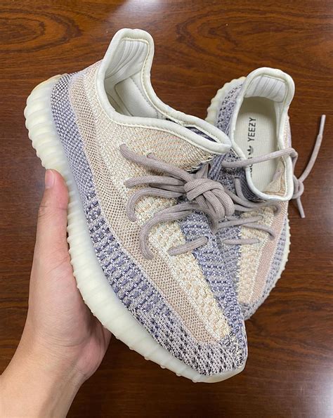 yeezy 350 v2 shoes